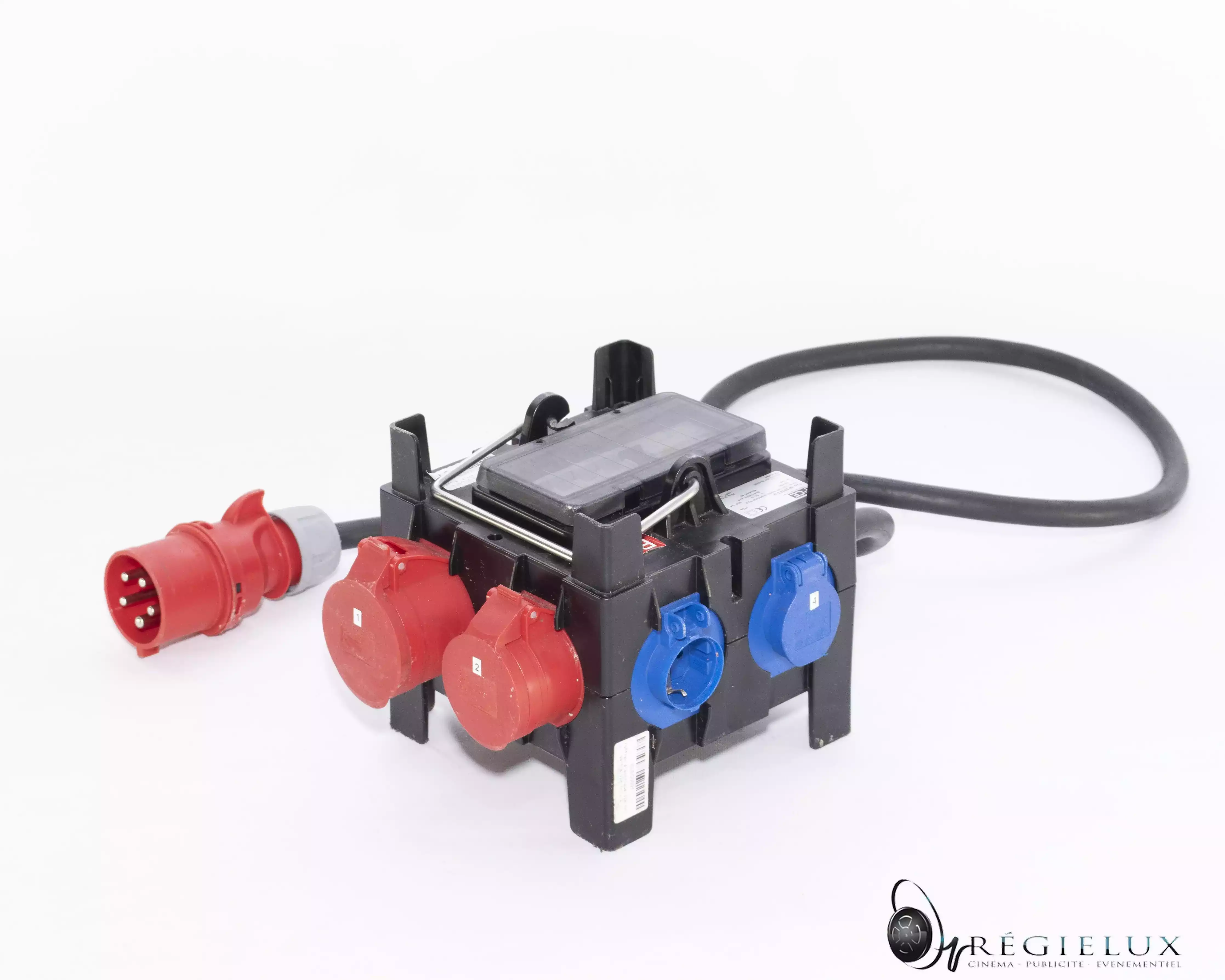 [ELEC0031] Coffret électrique 32A tri ( 1 sortie 32A tri, 1 sortie 16A tri, 4 sorties 220v schuko)