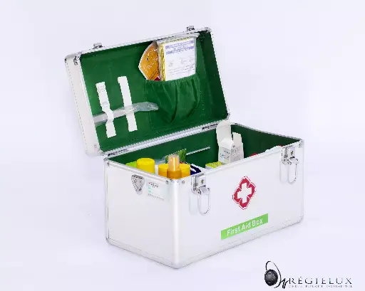 [REG0030] Trousse à Pharmacie